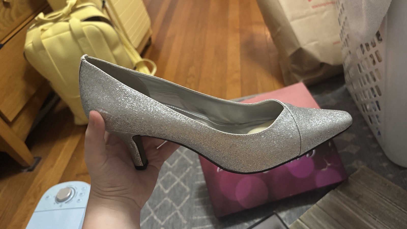 Easy Street Women’s Silver Glitter Pointed Toe Slip-On Pump Heels Size 10