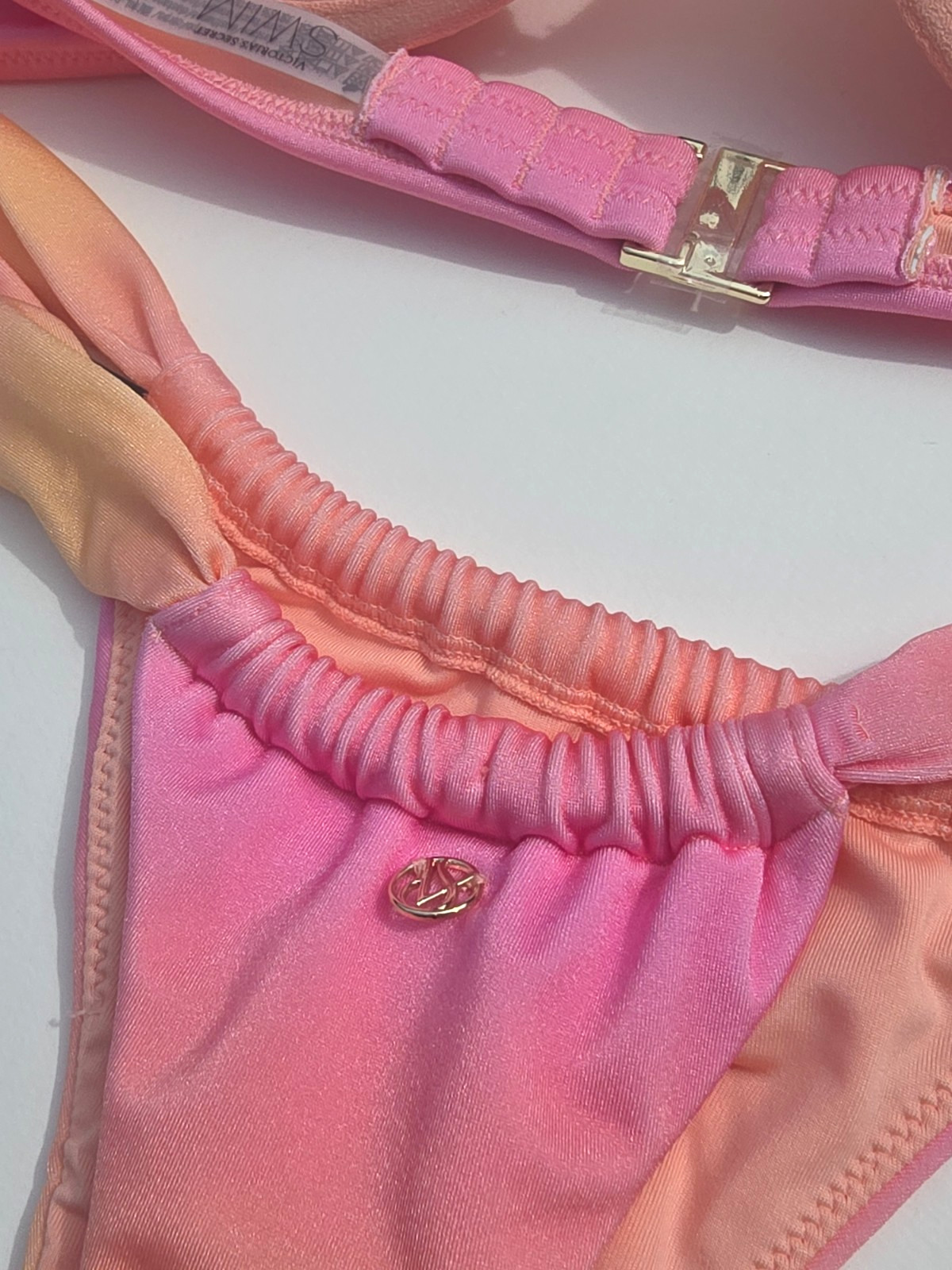 Victoria’s Secret Swim Bombshell Add 2 cups Push-up Set Pink Ombre Thong 2026