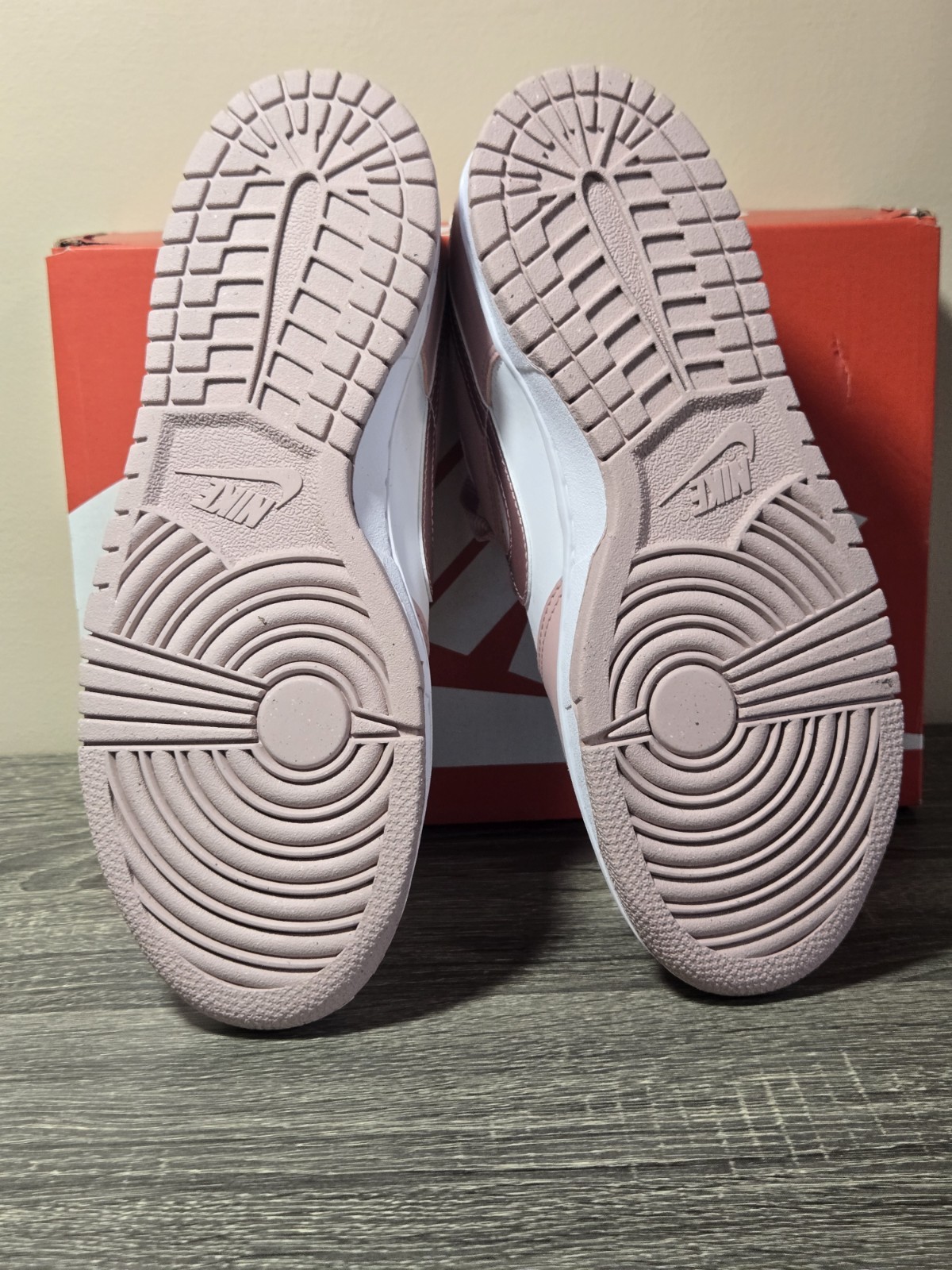 Nike Dunk Low GS Pink Glaze White DO6485-600 Brand New Size 7Y / Women’s 8.5