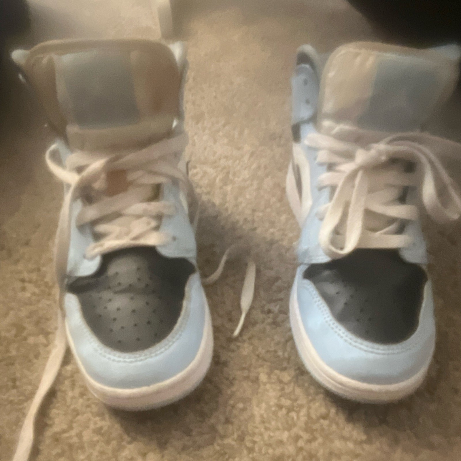 Jordan Air Jordan 1 Mid Top Leather Colorblock Sneaker 555112-401 2022