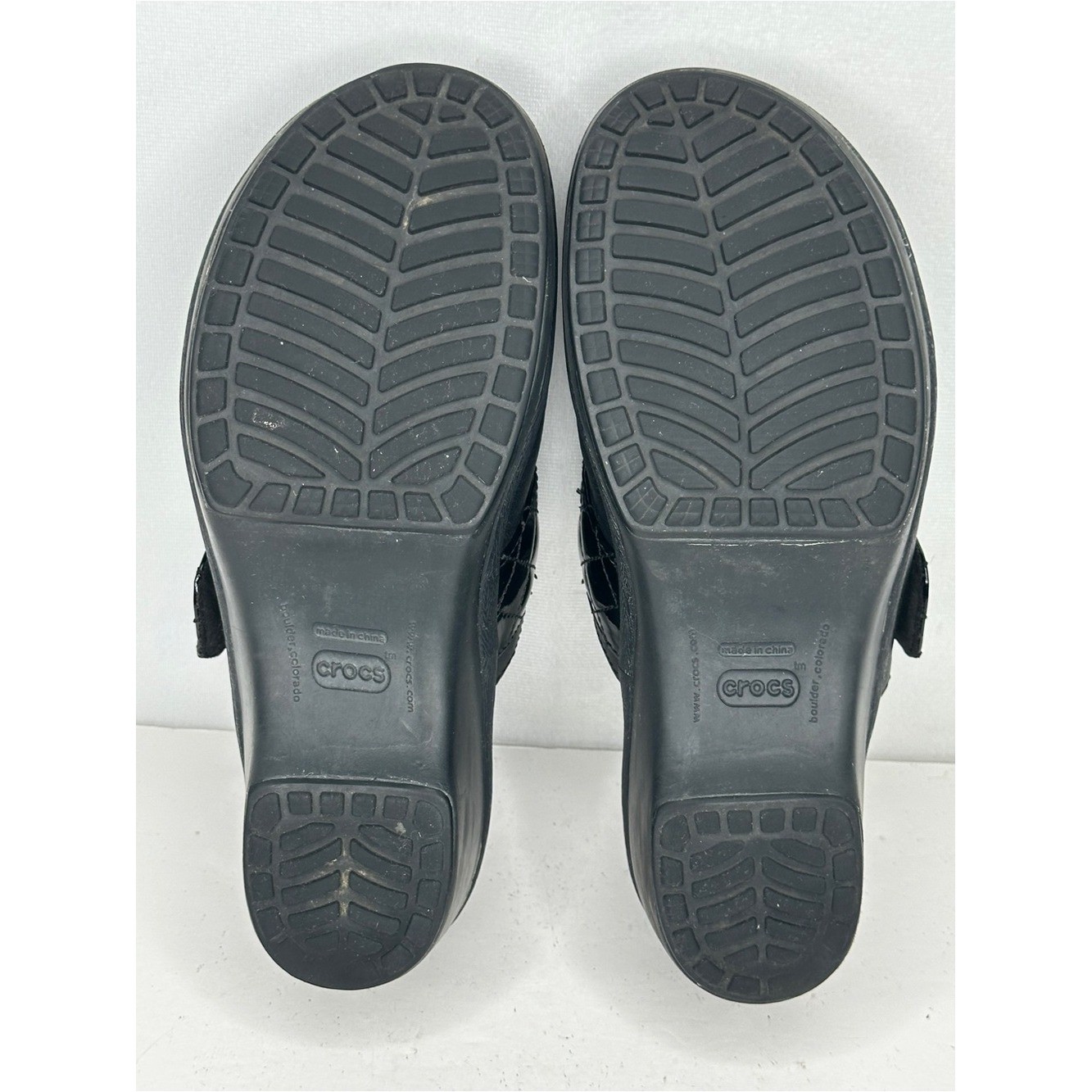 Crocs Cobbler Black Leather Quilted Patent Strap Clog Mules Y2K Sz 9