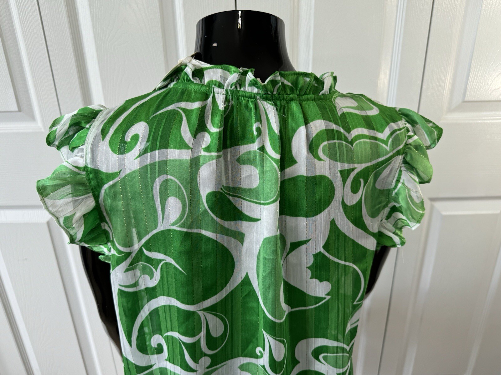 ✅Pleione Blouse ✅Ruffle Sleeve Top ✅ Small ✅Green And White ✅Gold Pinstripe ✅NEW