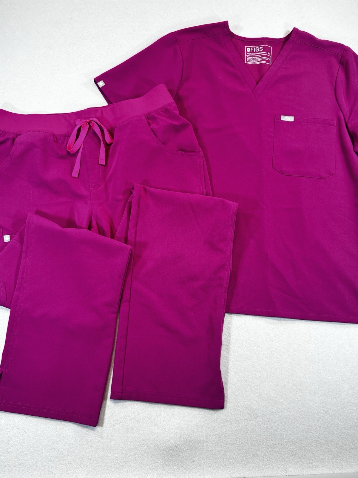 FIGS Womens Dark Magenta Kade Cargo bottoms Large /Tall, Catarina Top XL