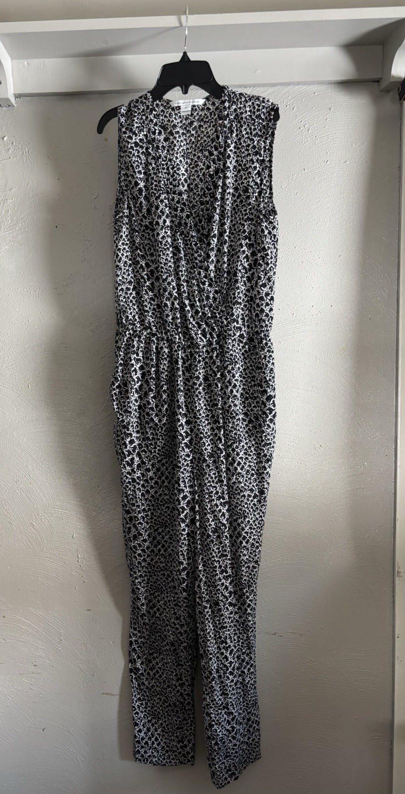 Diane von Furstenburg silk blend classic business chic jumpsuit woman’s size 10