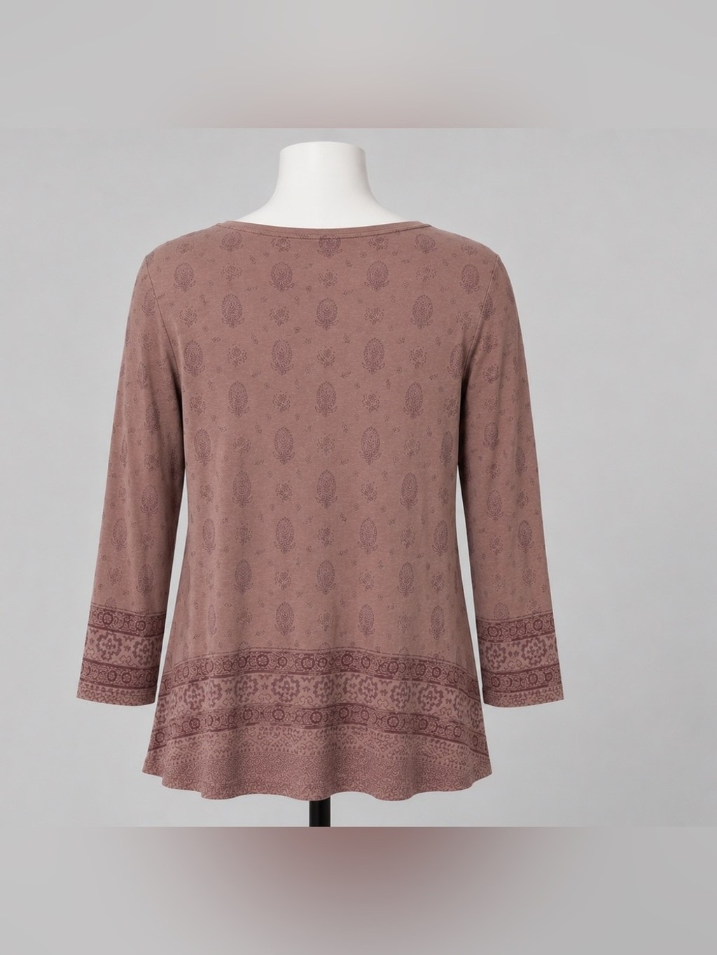 B.L.E.U. Mauve Paisley Scoop Neck Long Sleeve Top with Border Print