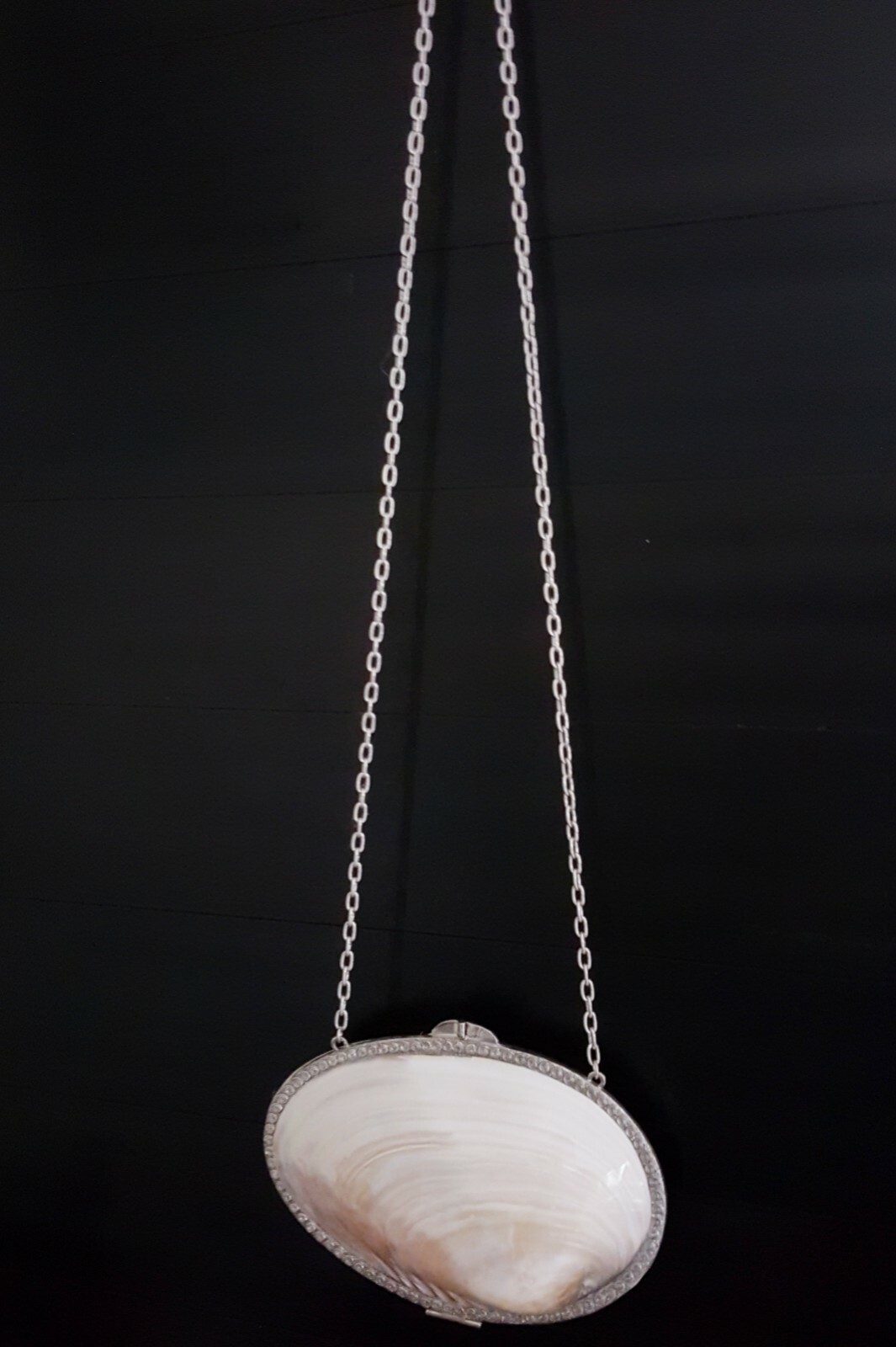 Vtg Mother of Pearl Clutch Bag Shell Pouch Shoulder Chain Hasp White Lady Mom 8″