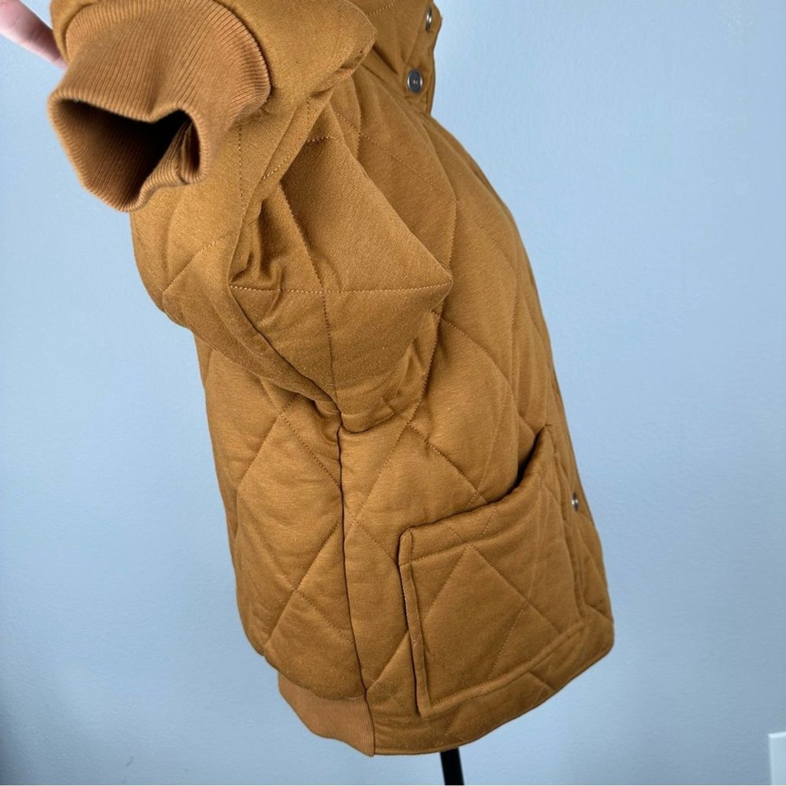 Quilted Button Up Brown Jacket Women Medium Front Pockets Lined NWOT Casual Cozy