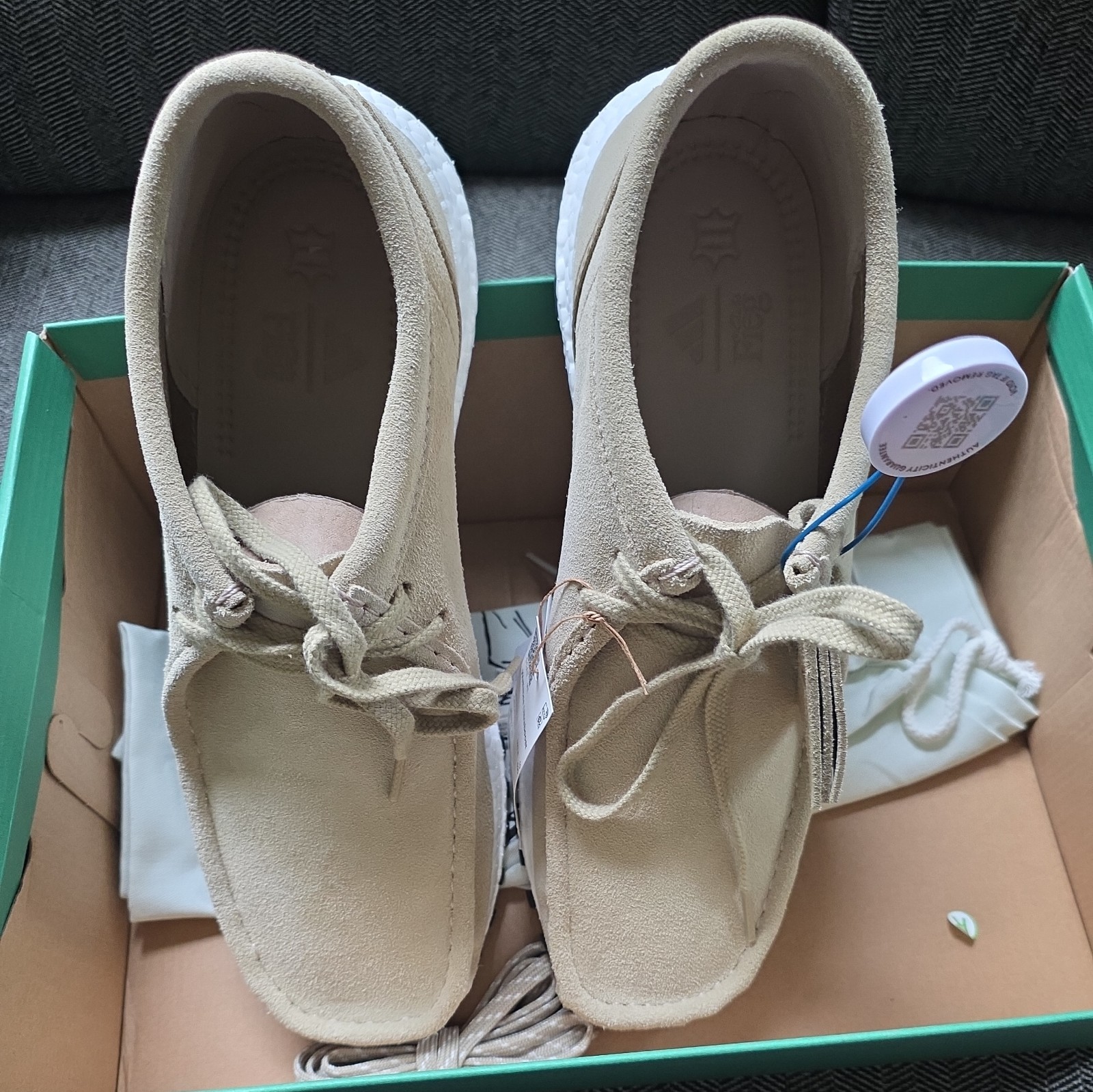 Kith Ronnie Fieg Adidas Ultraboost Clark’s Wallabees 10.5 Maple