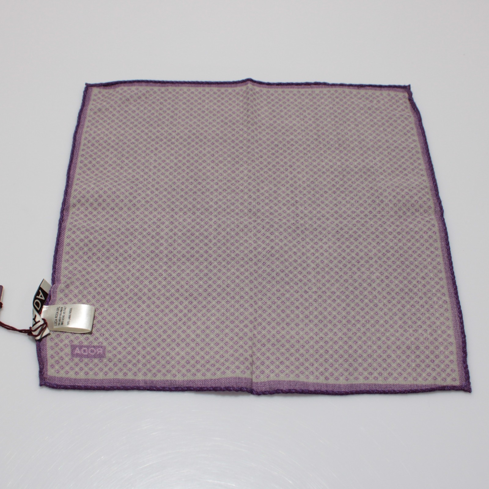 Roda NWT Wool Pocket Square In Beige w/ Purple & Pink Geometric Made in Italy