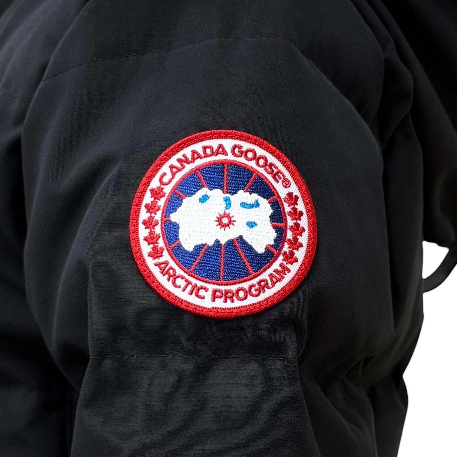 Canada Goose Chelsea Down Jacket – DUTY FREE