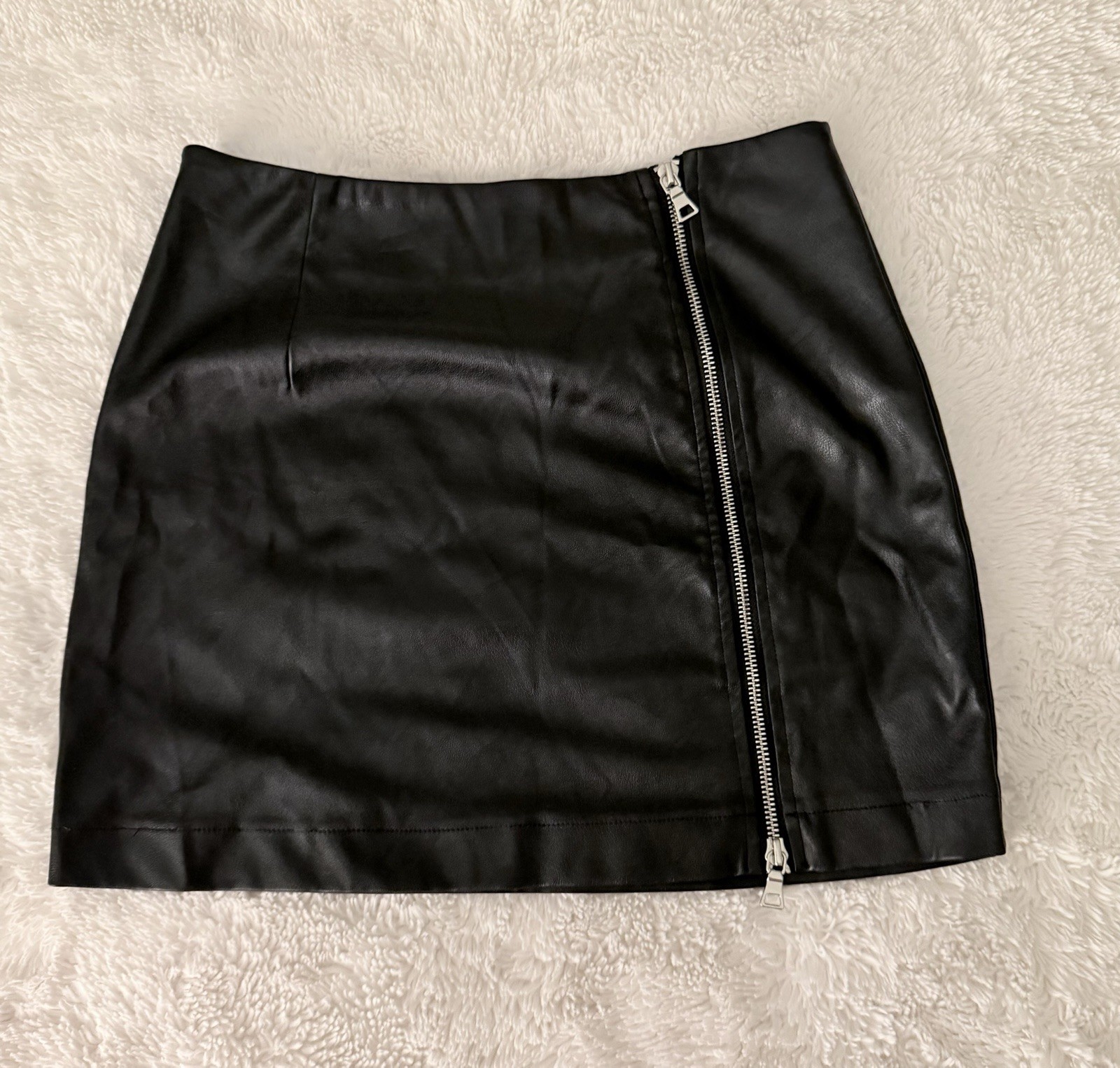 Tiger Mist Black Metallic Faux Leather Mini Skirt Size Large Y2k Club Party