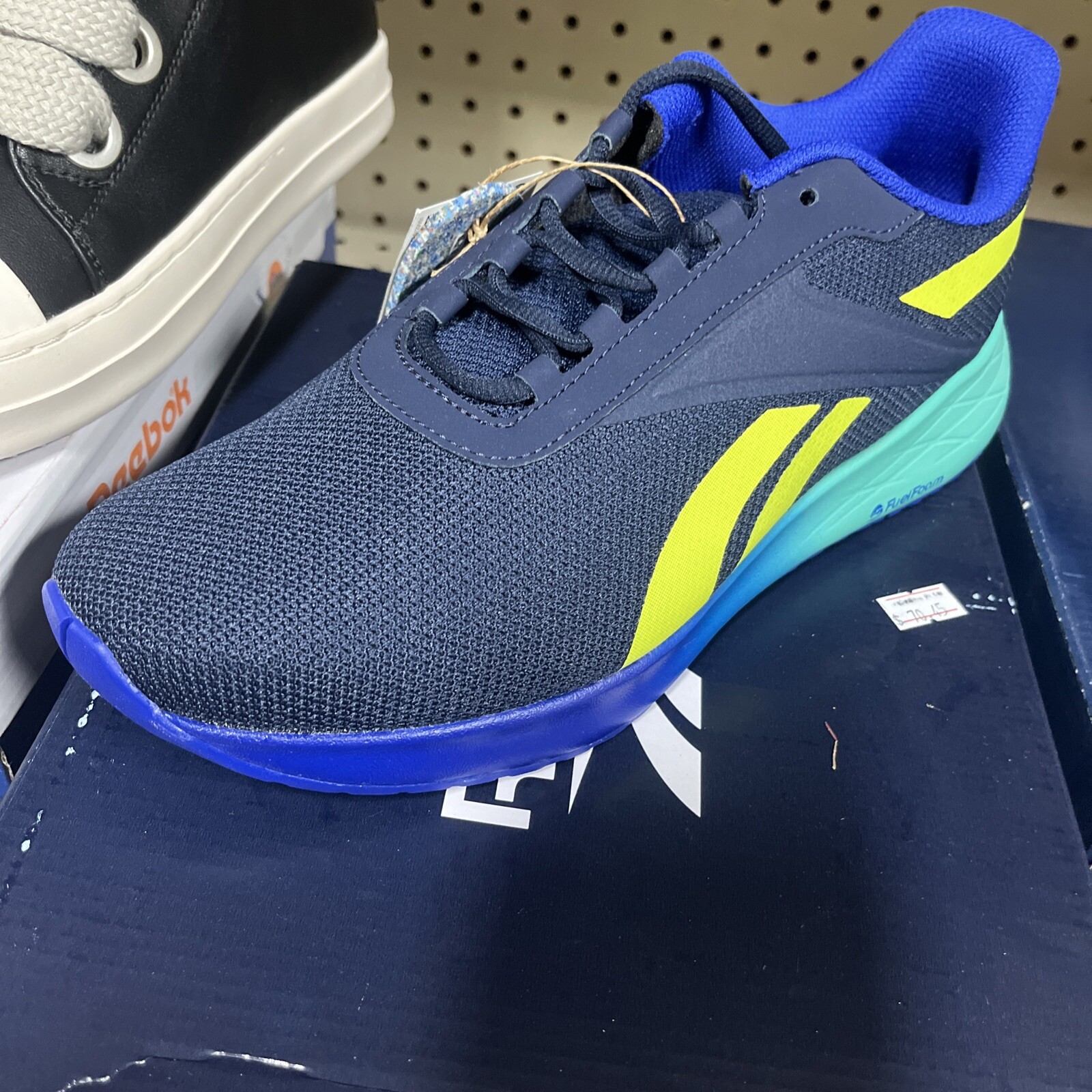 All Tenis On Existen Are 20% Off Just Asking Your Favorite And If Is Available.