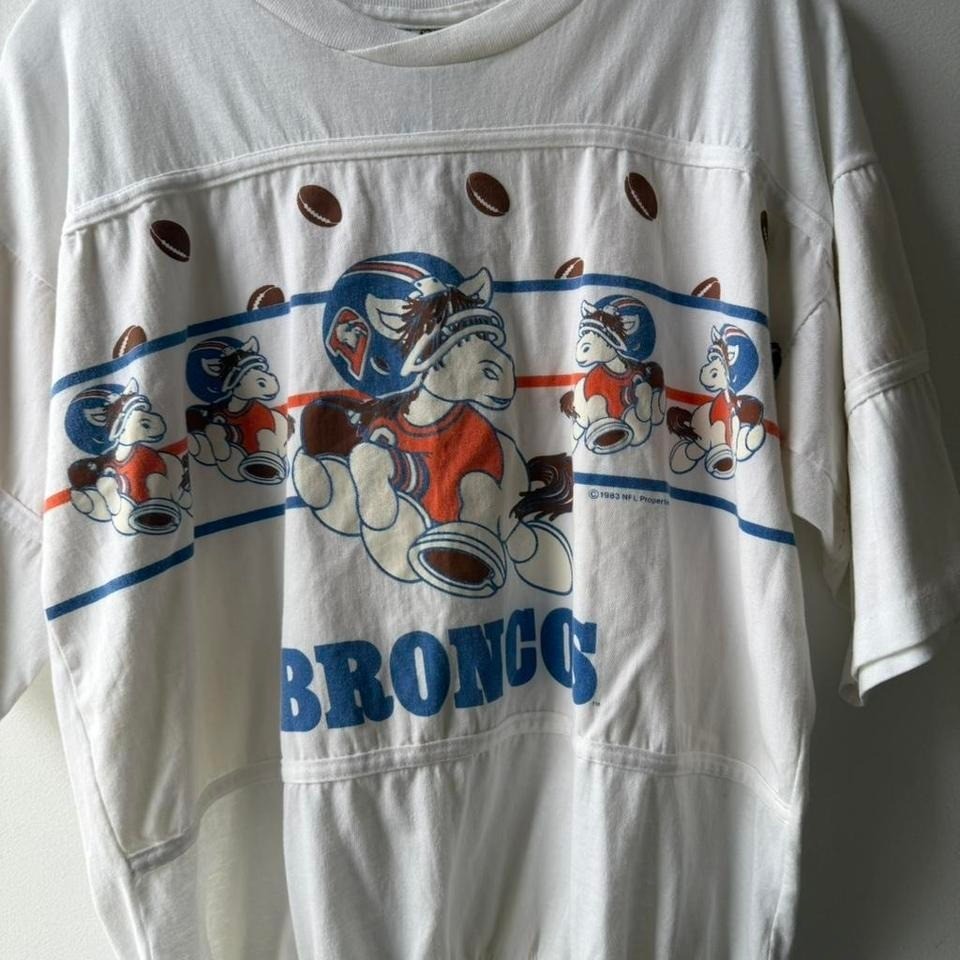 90s Denver Broncos white cotton tee