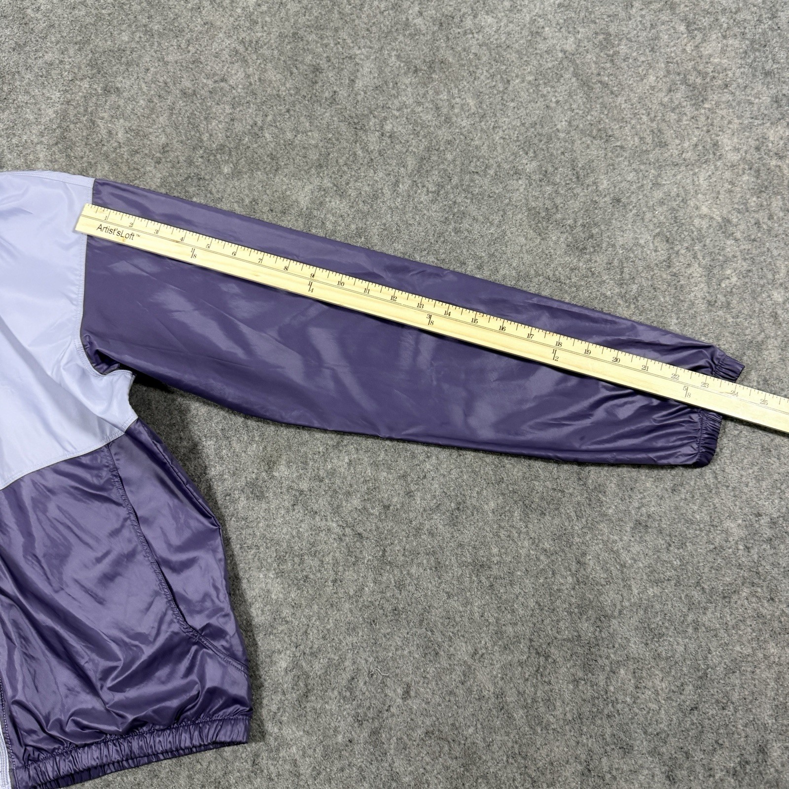 Columbia Lightweight Full Zip Windbreaker Jacket Fits Women’s Size XS Purple
