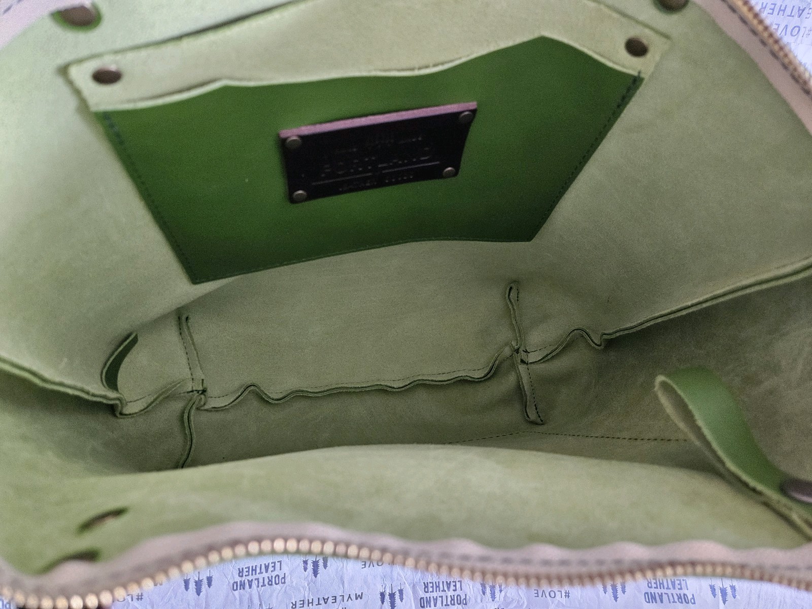 NEW Portland Leather Goods PLG Medium Zipper Tote Bag – Green Apple