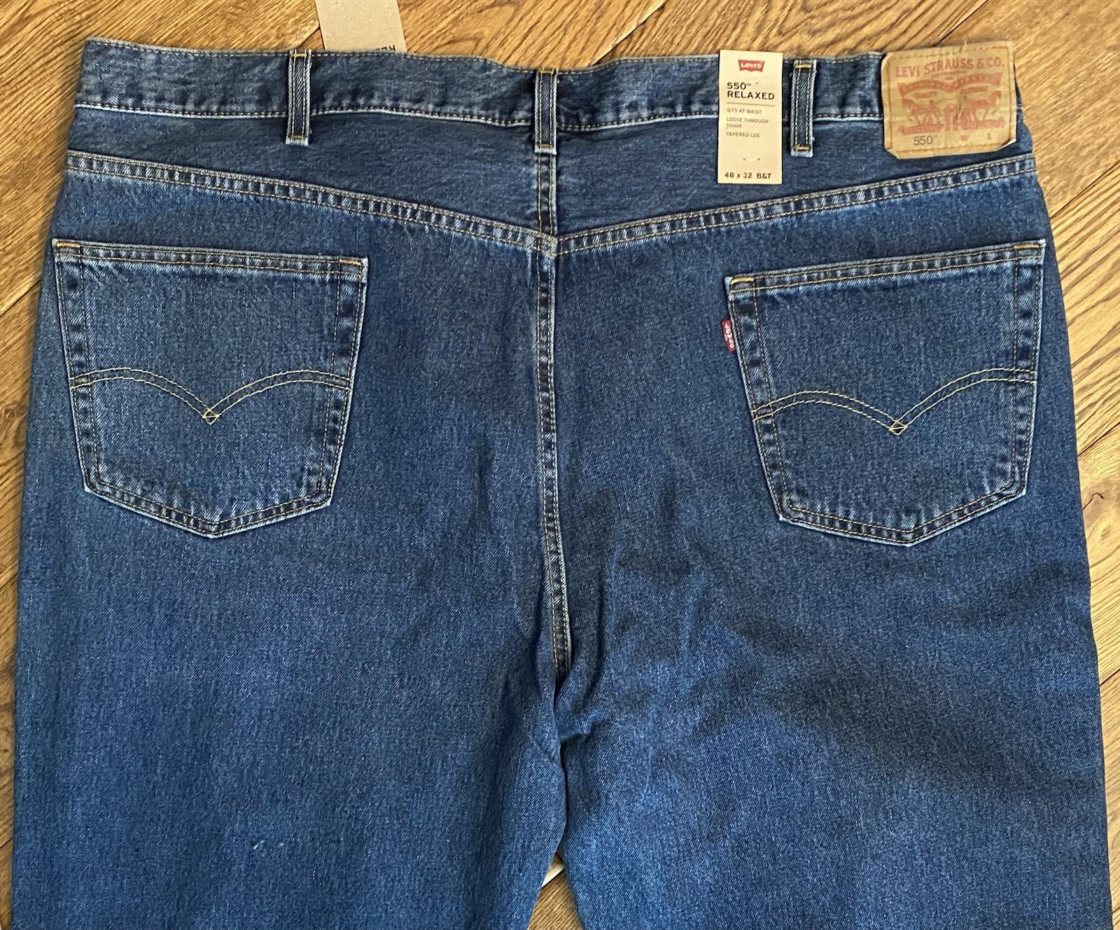 Levi’s 550 Denim Mens NWT Jeans 48 x 32 Relaxed Fit Zip Fly – New