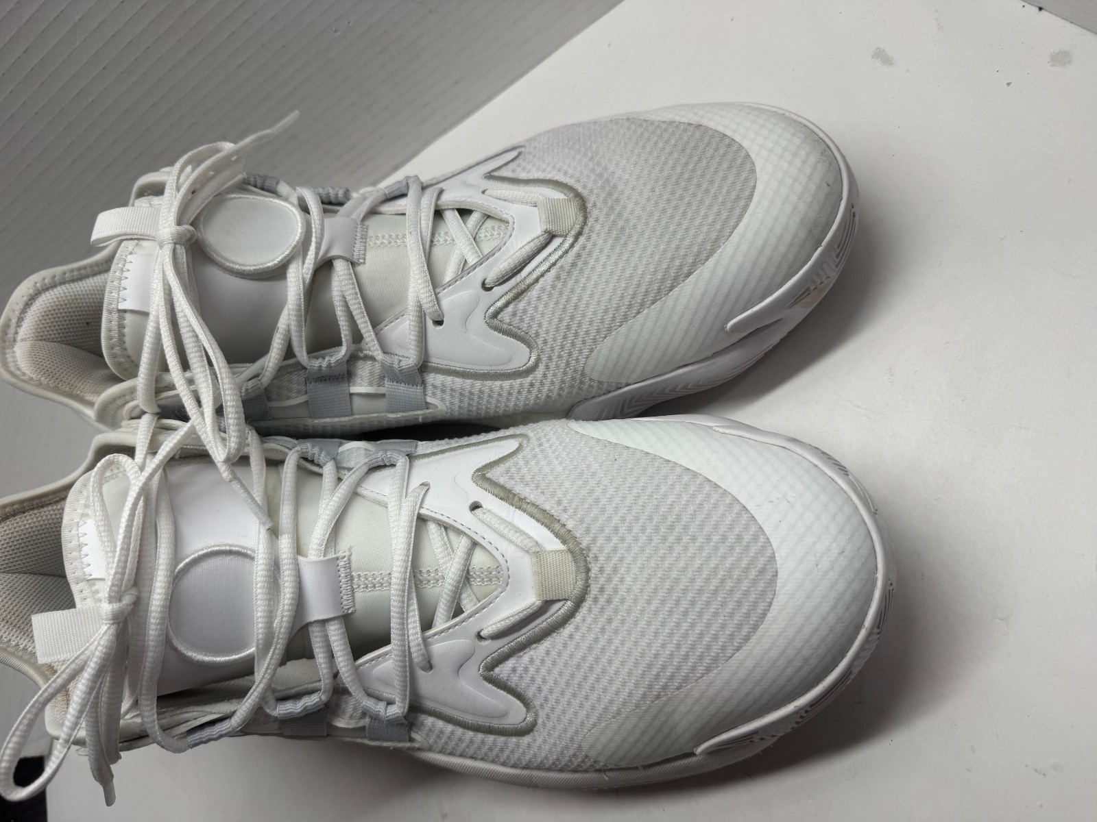 Adidas BYW Select IE9310 Mens 16 Basketball Shoes Cloud White Athletic Sneakers