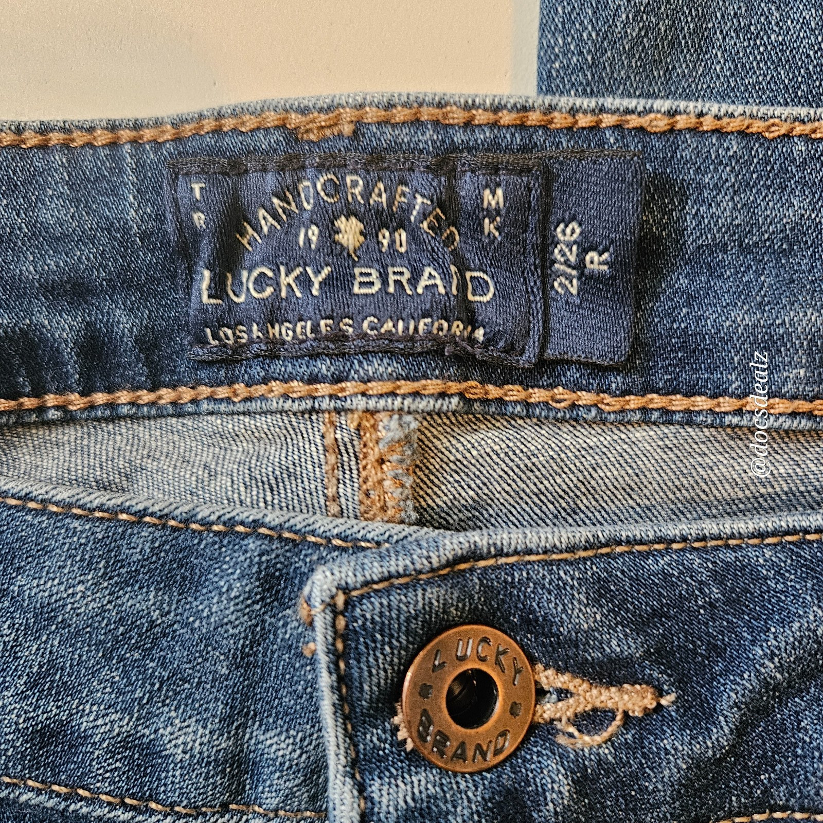 Lucky Brand Jeans Distressed Bootleg Women’s Size 2/26 R