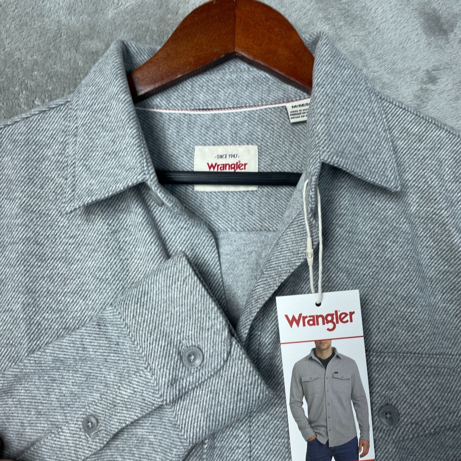 Wrangler Men’s Size M Gray Flannel Knit Shirt With Button Front L1624