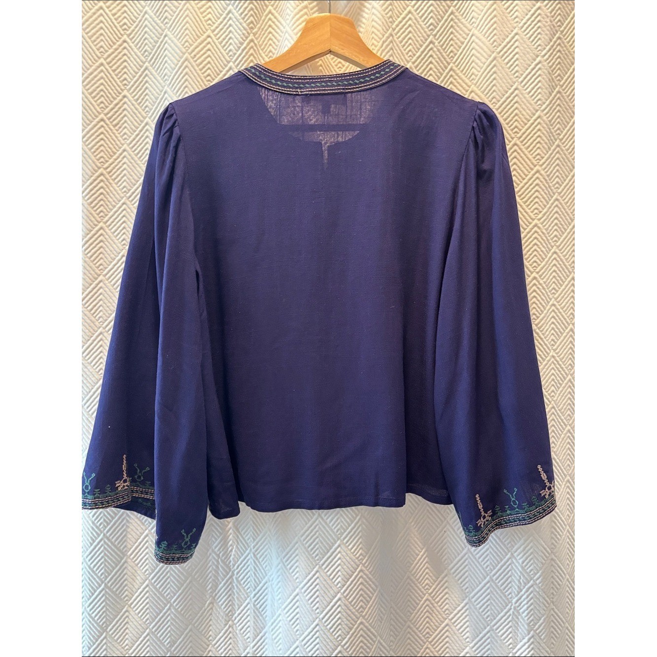 NWT Solitaire Navy Blue Embroidered Floral Boho Button-Front Top