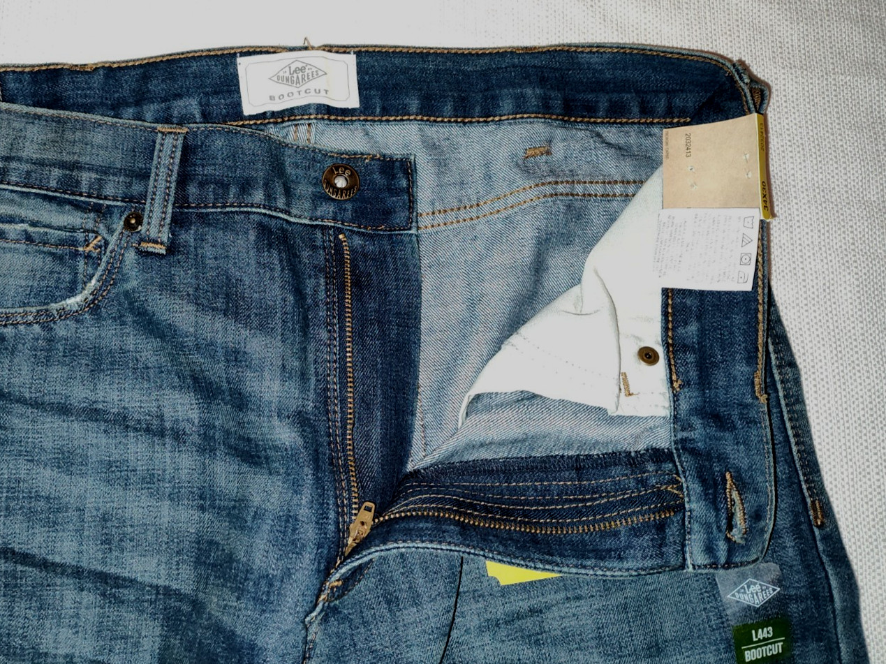NEW Lee Dungarees L443 Boot Cut Cotton Poly Blend Jeans 34X30 NEW!