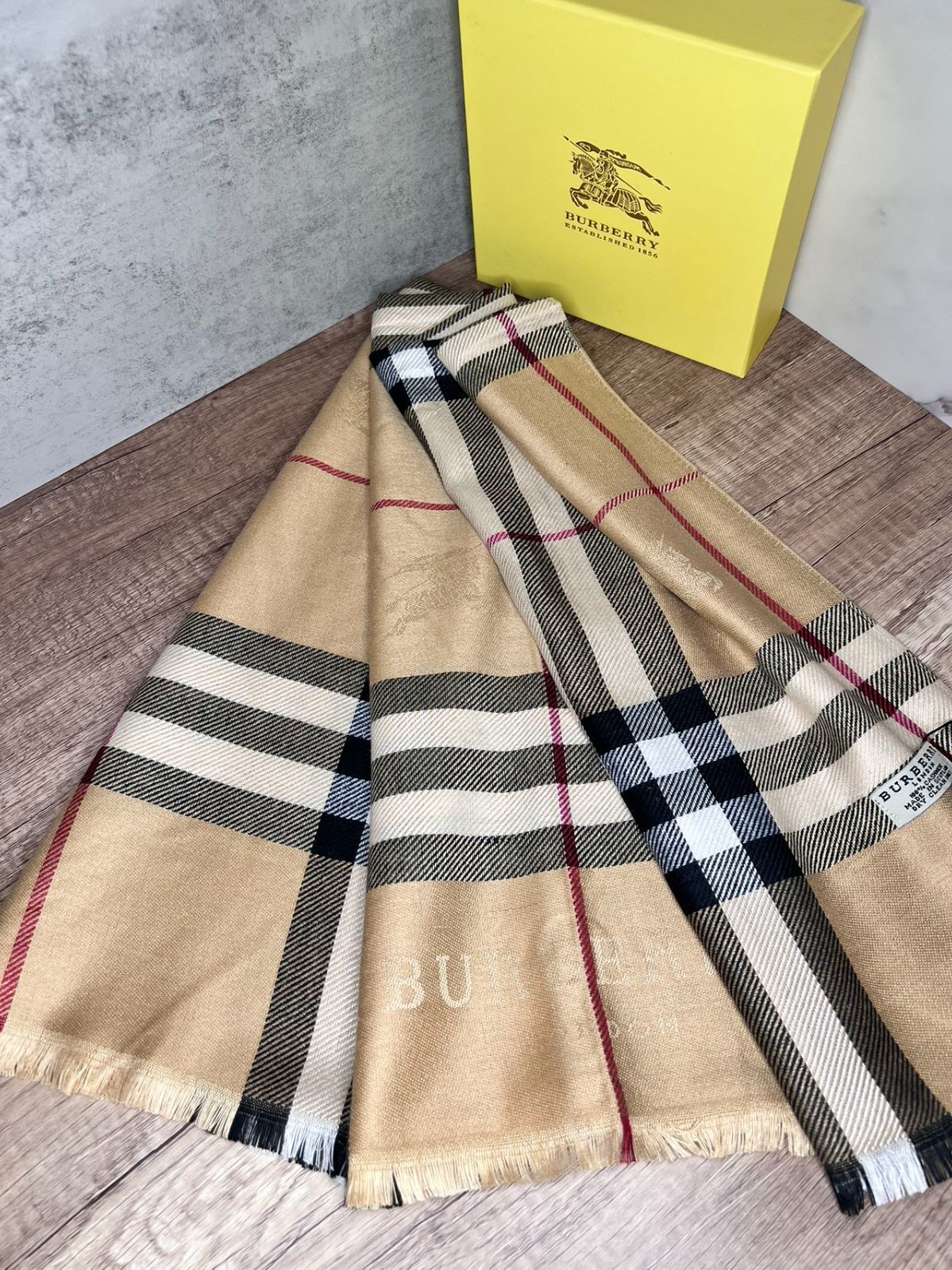 BURBERRY SCARF SHAWL AUTHENTIC 100% CASHMERE BEIGE BROWN BLACK CLASSIC LOGO