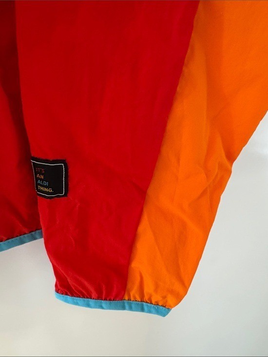 Aldi Gear Unisex Red Windbreaker Jacket Water Resistant Large Spring 2024
