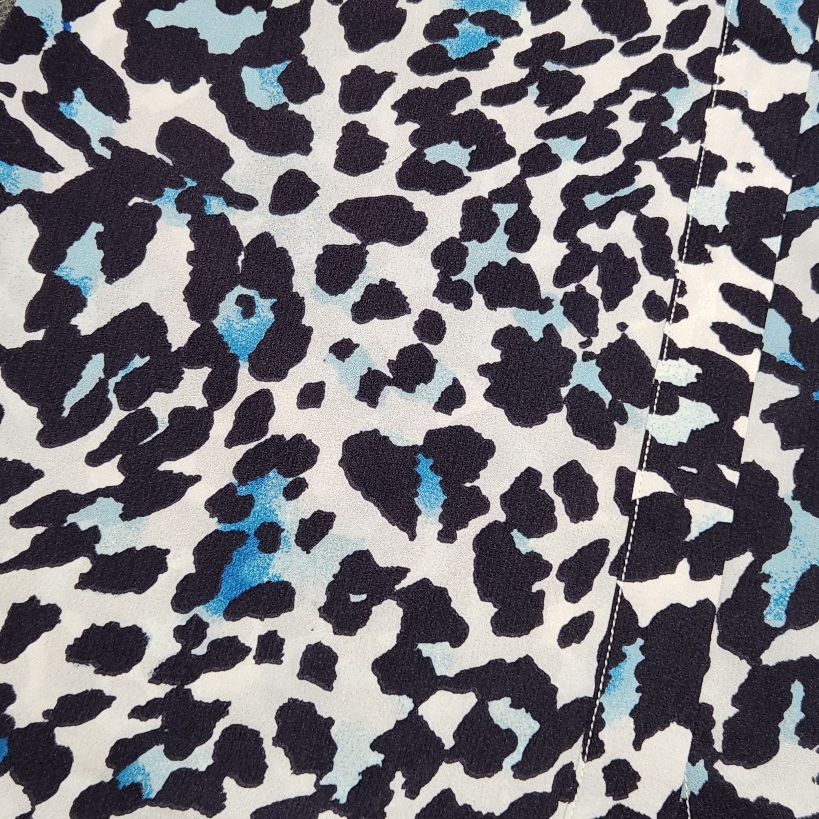 Talbots Petite Animal Print Hidden Buttons Roll Tab Sleeves Shirt Blouse PP NWT