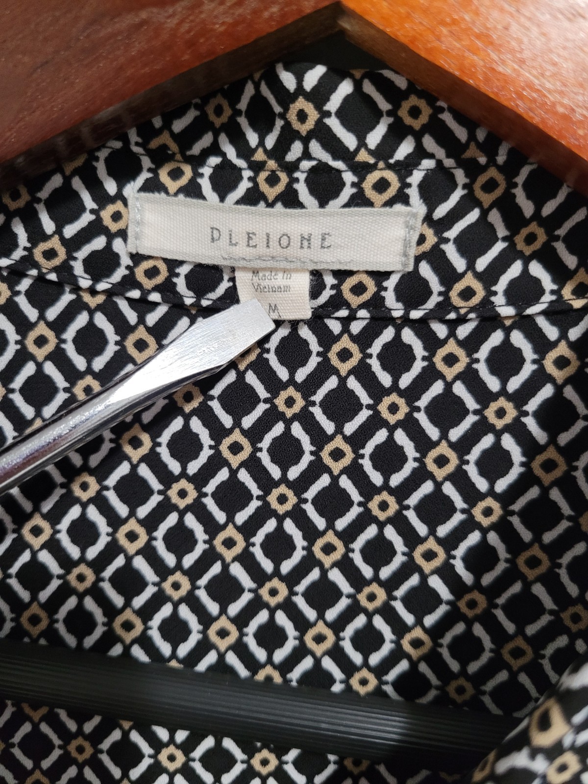 Pleione Black Print Tunic Top Medium Rolled Sleeves