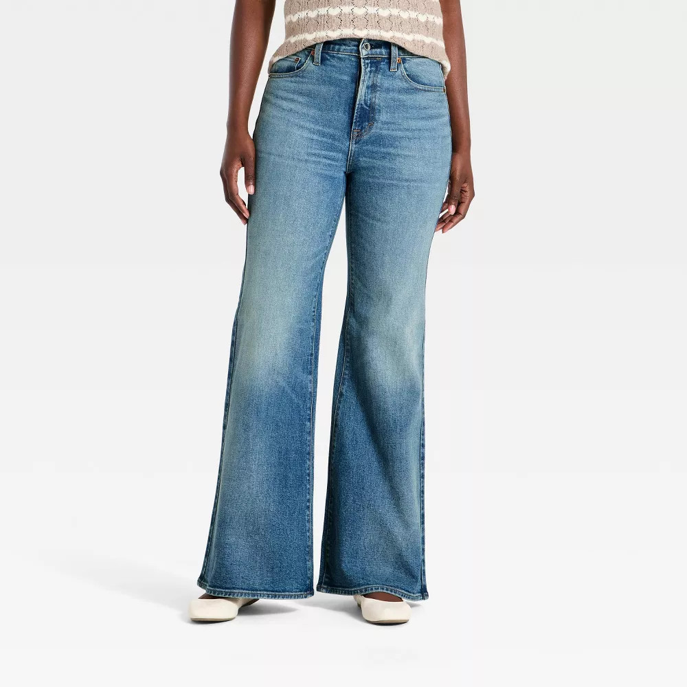 Women High-Rise 70 Flare Jeans – Universal Thread Medium Wash Blue 10