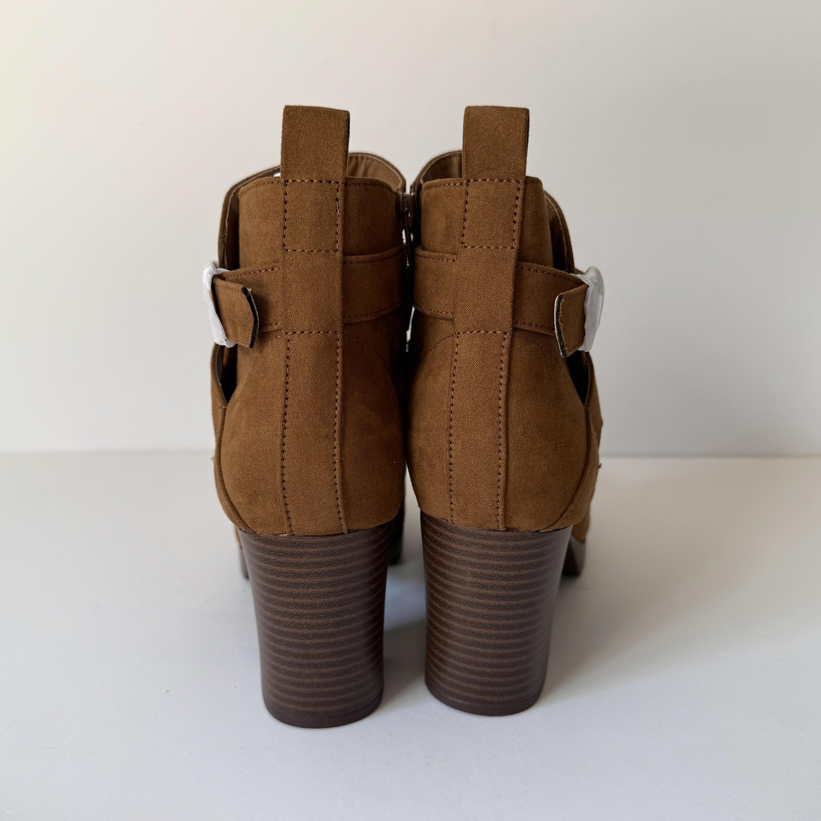 Style & Co Boots Womens Size 8.5 Brown Ankle Booties Side Zip Faux Suede Buckle