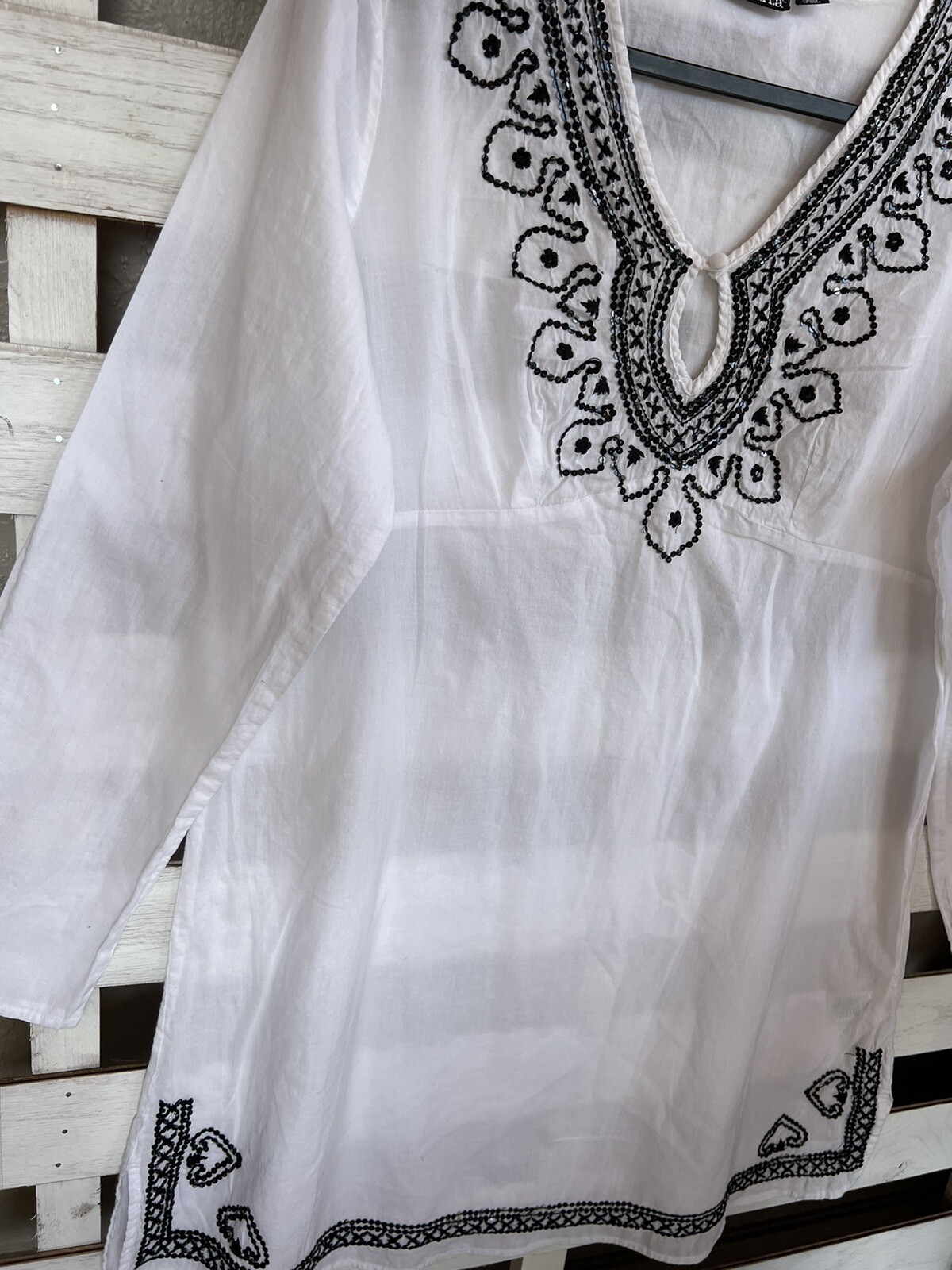 a.n.a. Sequence Beach Cover Up Women L White Black Trim V Neck Long Sleeve