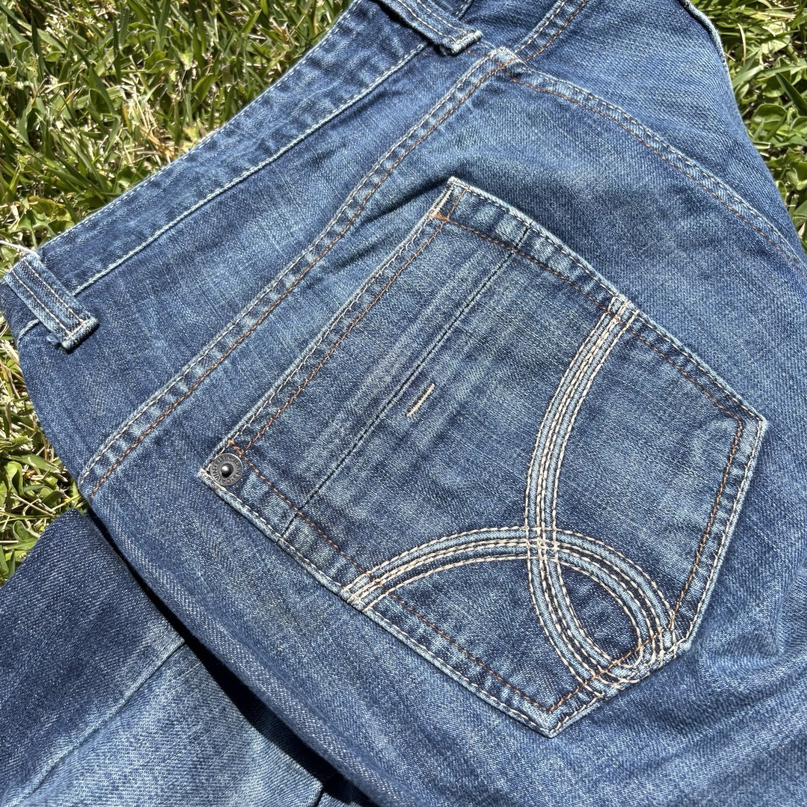 Calvin Klein Low Rise Slim Straight Blue Denim Jeans Medium Wash 5-Pocket