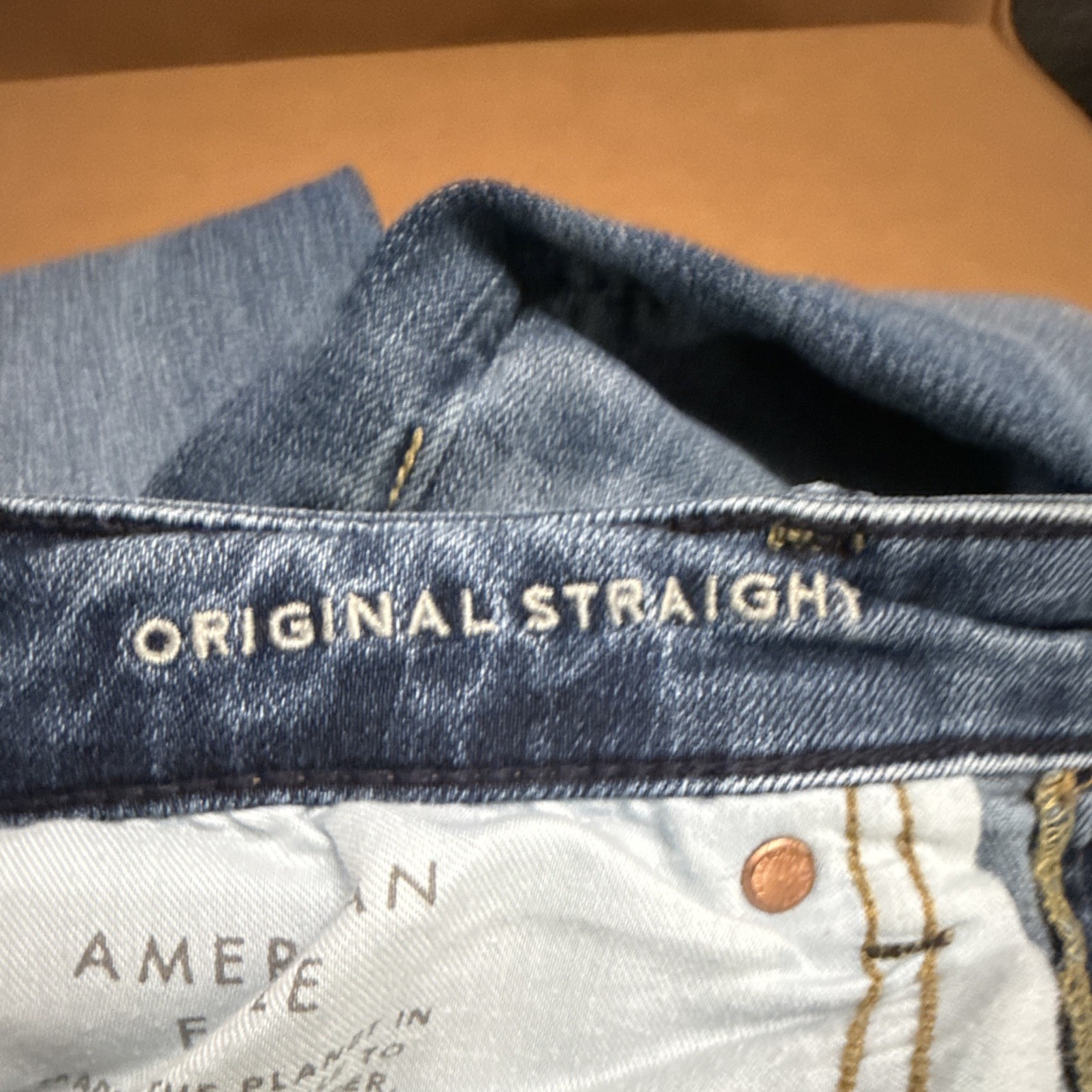 American Eagle AirFlex+ Men’s Straight Blue Light Wash Stretch 5-Pocket