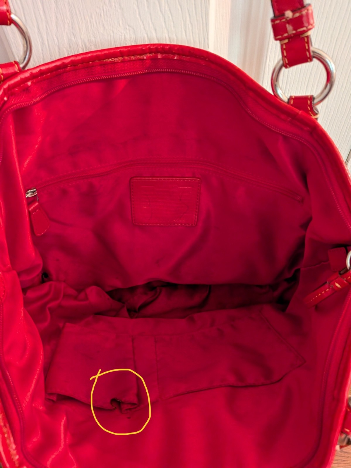 Coach Large Horse & Carriage Red Shoulder Handbag Leah L0926-F14665