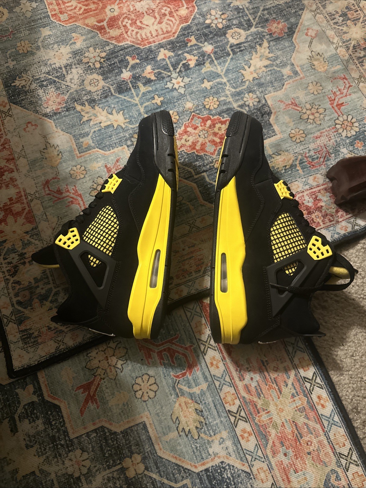 Size 11 – Jordan 4 Retro Mid Thunder