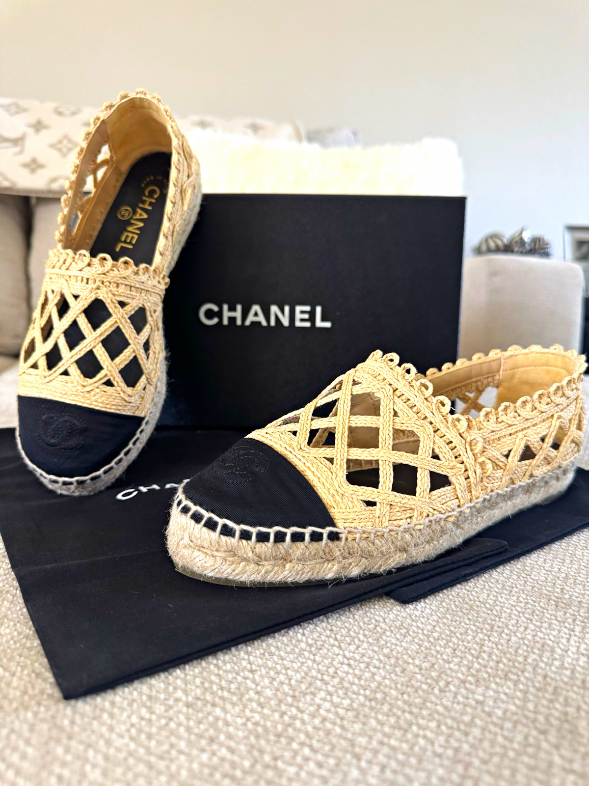 CHANEL Beige Crochet/Black Cap-Toe Logo Espadrille Slip-On Flats US 7/37