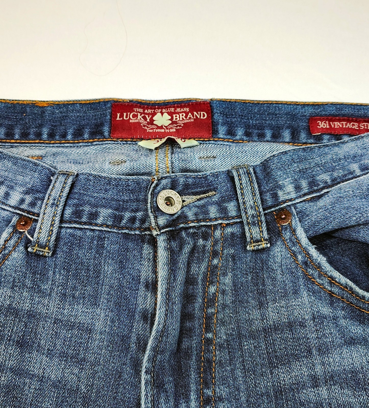 Lucky Brand Men’s Blue Medium Wash Denim Straight Leg Zip/Button 5-Pocket Jeans