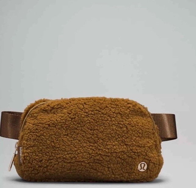 Lululemon Everywhere Fleece Belt Bag Burnt Caramel