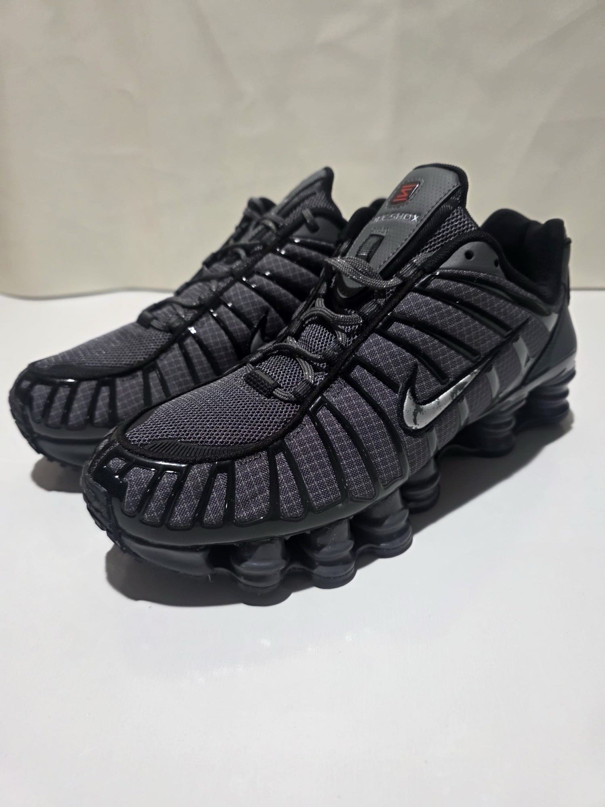 Nike Shox TL Men’s Shoes Athletic Sneakers Running Trainers New Size 10 Grey