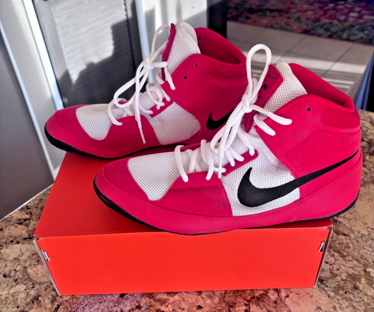 Nike Fury Wrestling Boxing Shoes MMA University Red Men’s Size 12 AO2416-601