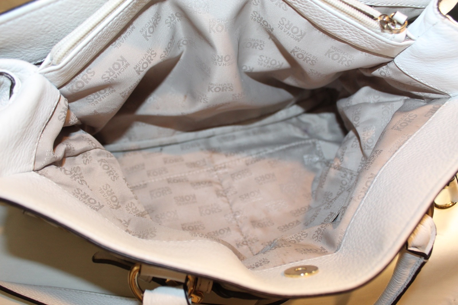 Michael Kors White Pebbled Leather Hobo Handbag Purse w/ Brass Detail Ex-Large