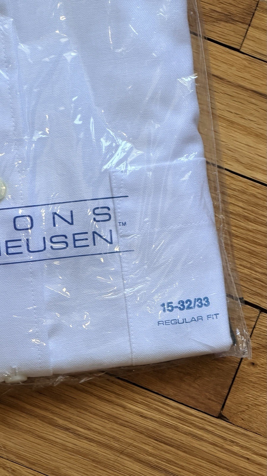 Editions Van Heusen White Long Sleeve Men Button Down Dress Shirt Large 15-32/33