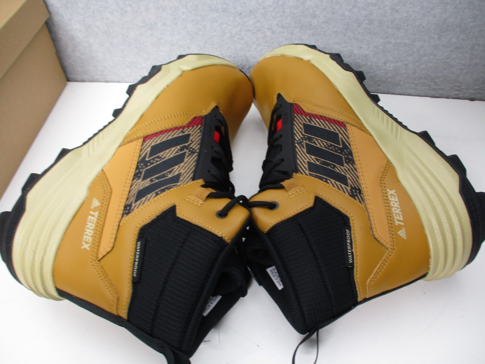 Adidas Terrex Unity Hiker Tan/Brown Waterproof Boots Mens Sz 9.5 Womens Sz 10.5