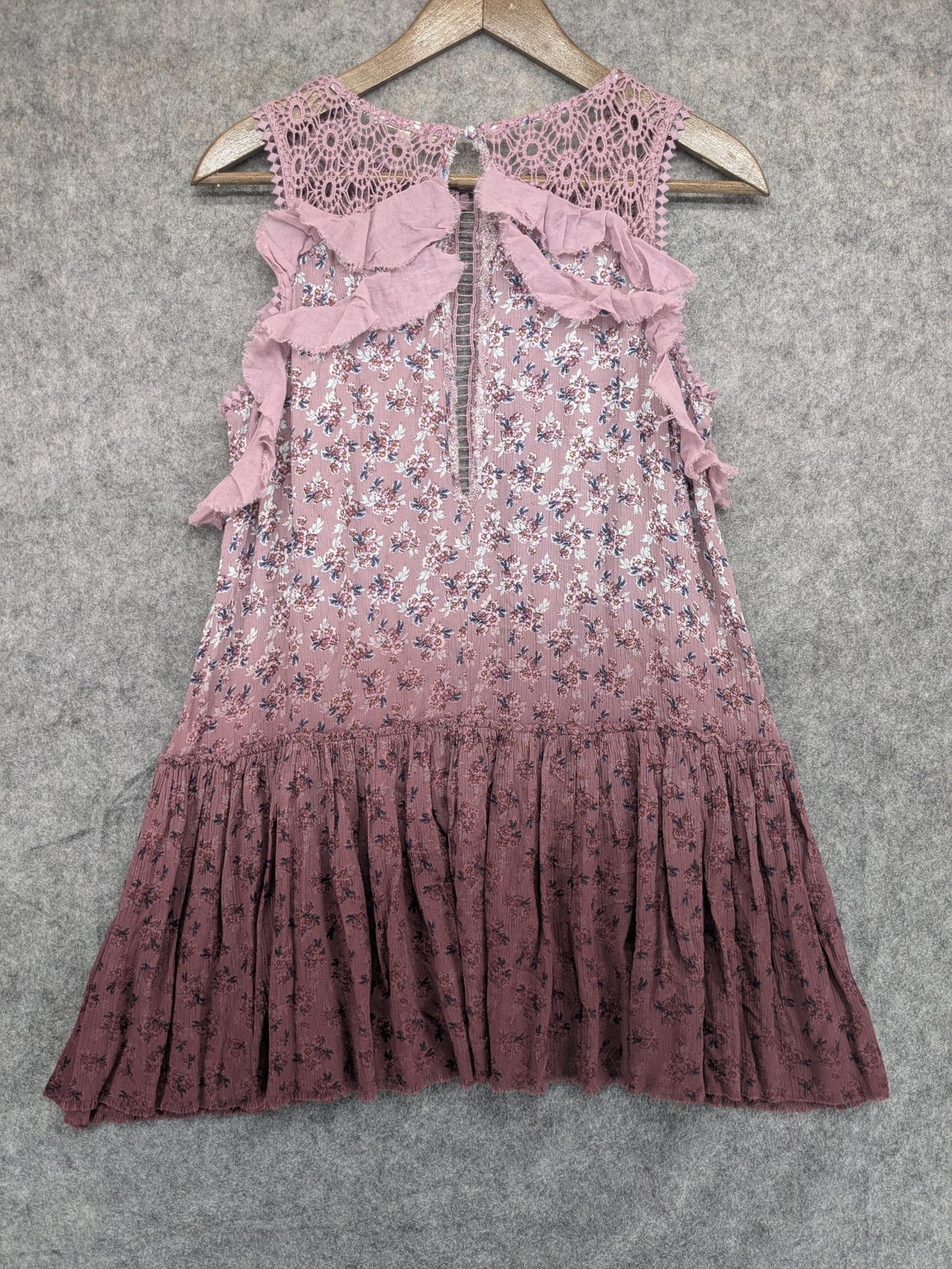 Gimmicks Dress Womens Large Floral Crochet Lace Sleeveless Ruffle Boho NWT