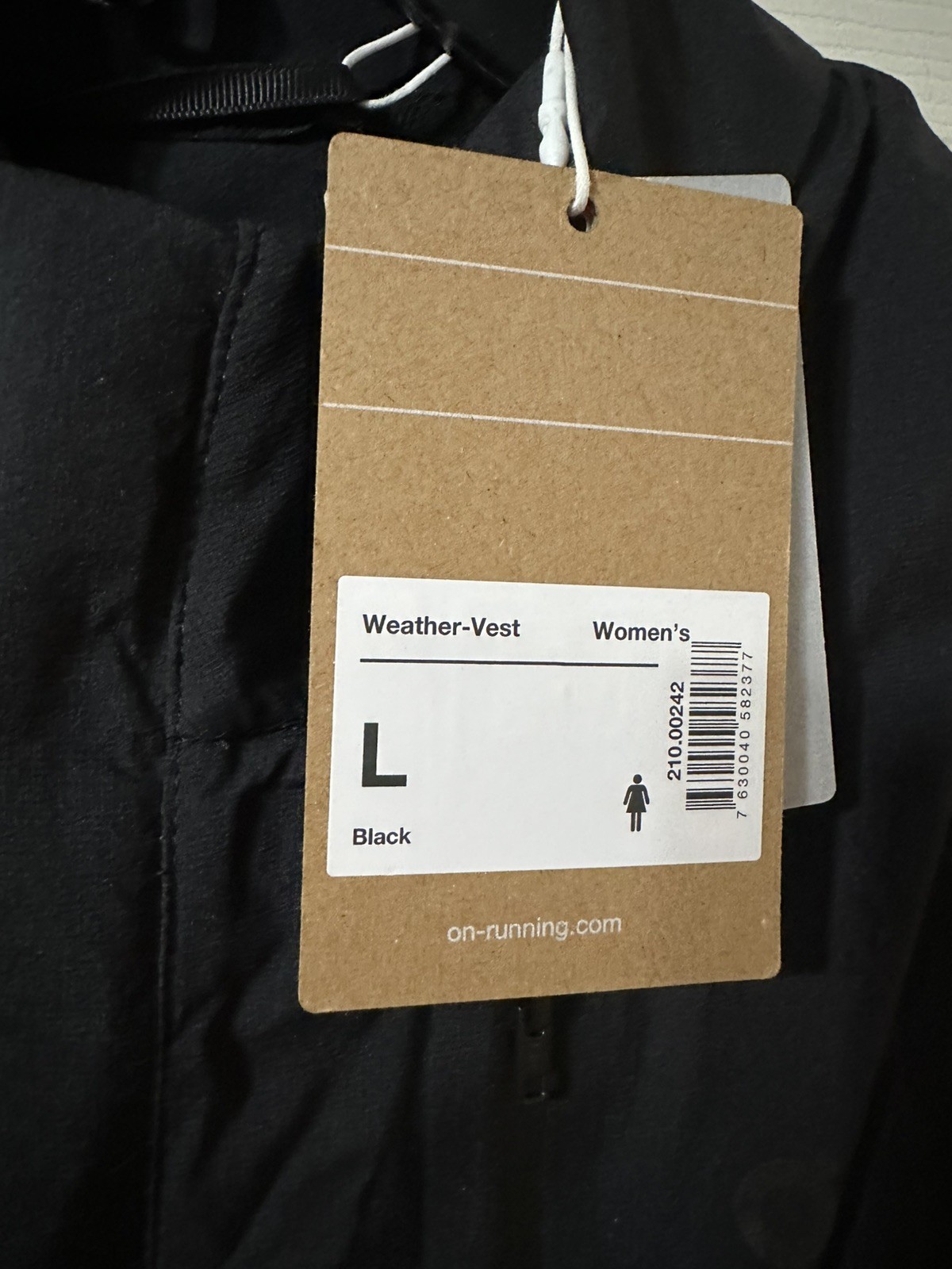 ON Cloud Running Women’s Weather Vest Black Sz Large Lightweight Reflective NWT