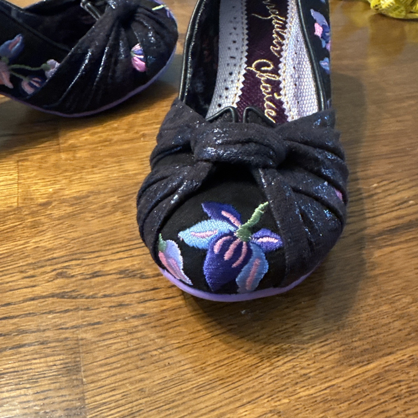 Irregular Choice Iconic Glitter Bow Black Floral Pumps Women’s Size 6.5 37 RARE!