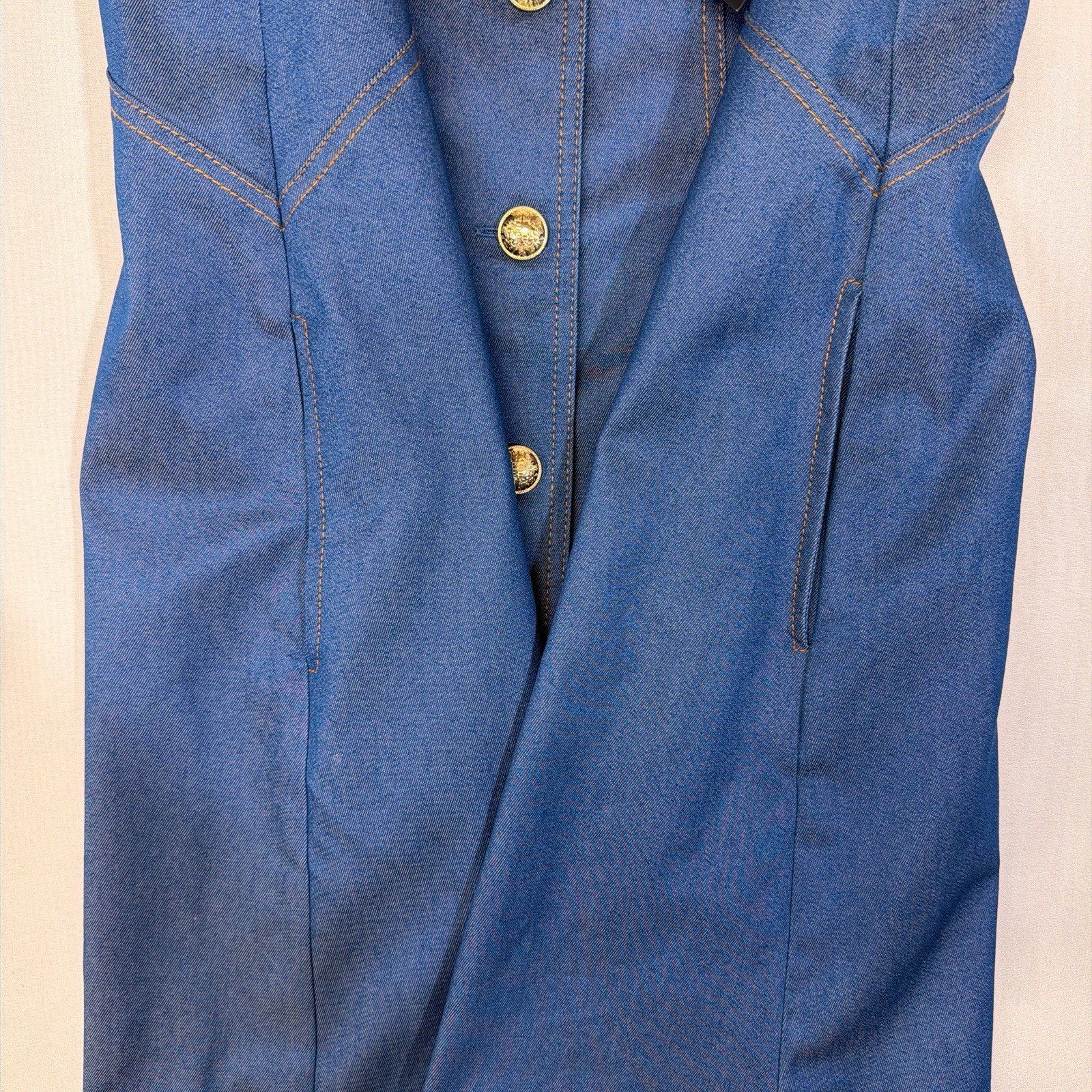 BCBG NWT Denim Sleeveless Button Front Mini Dress Gold Buttons Pockets Blue 14