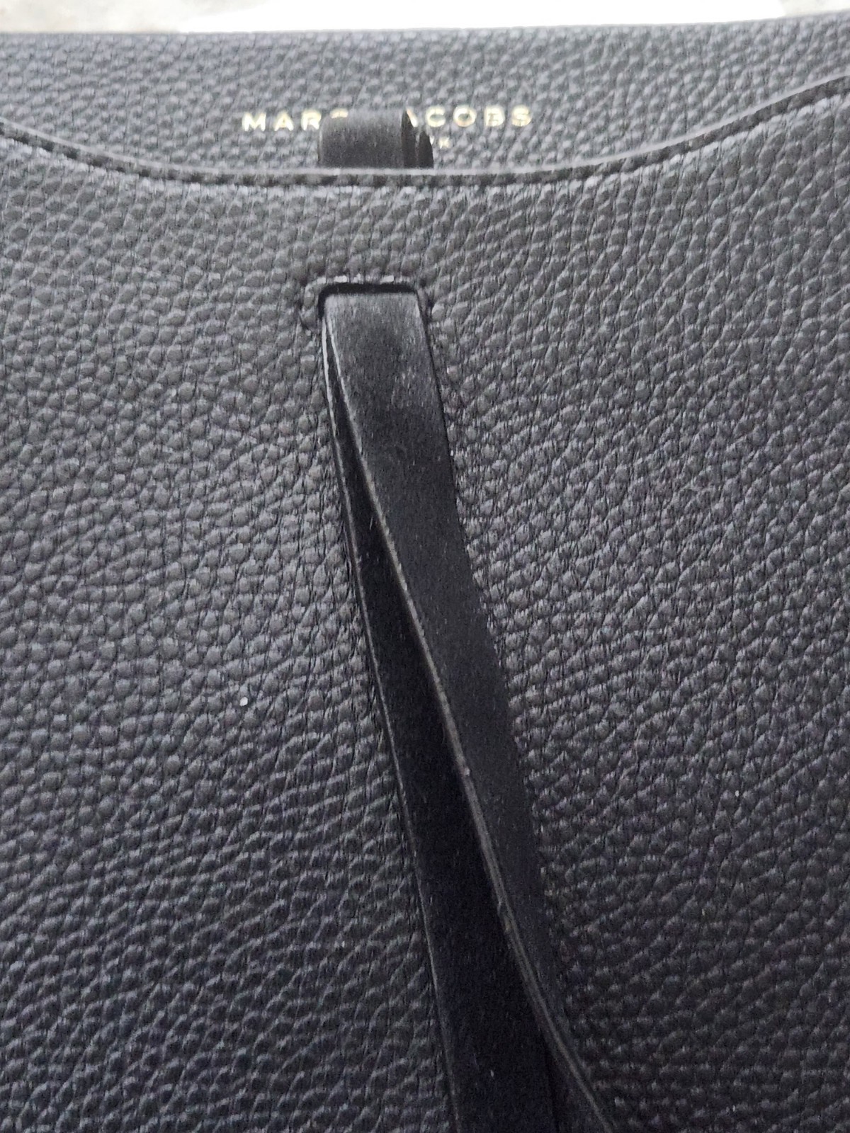 Marc Jacobs Maverick Handbag pebbled leather texture curved top edge with tassel