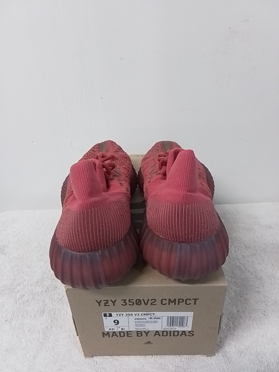 Size 9 Men’s Adidas Yeezy Boost 350 V2 CMPCT Slate Red Lace Up Sneakers Shoes